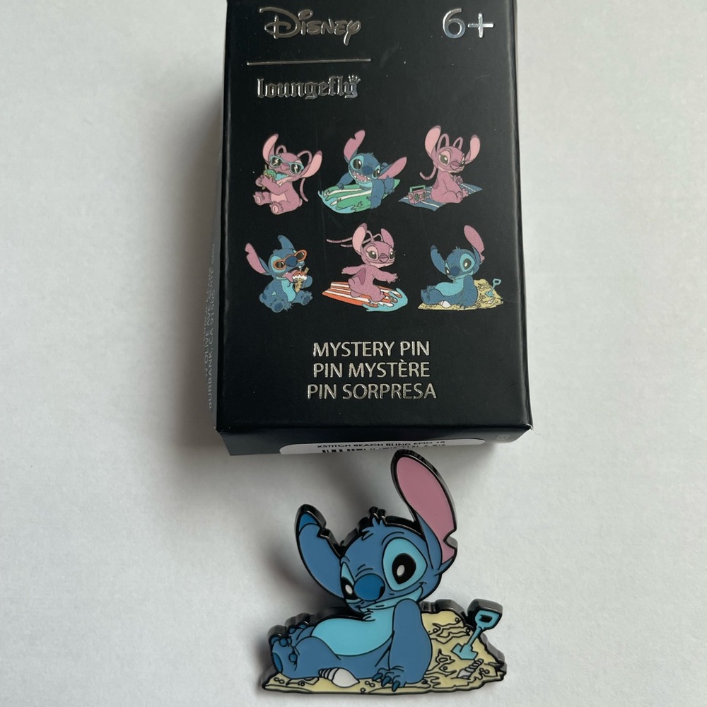 Loungefly Disney Lilo & Stitch Beach Day Blind Box Pin Stitch Sand New